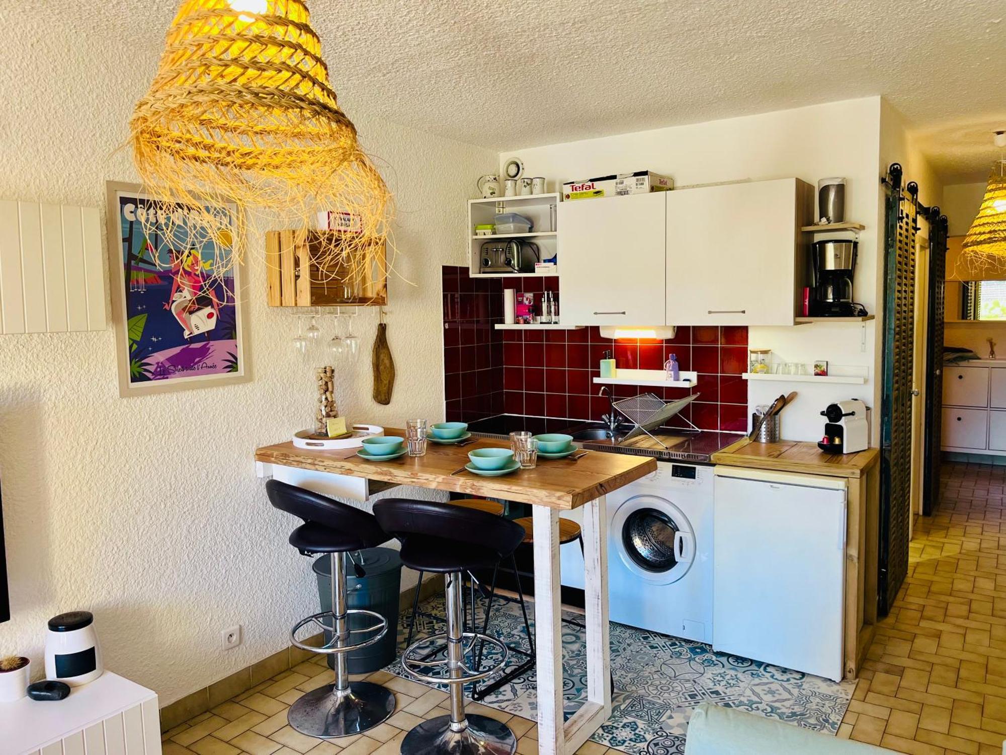 Cosy deux pièces pour 4 personnes en centre ville Cavalaire-sur-Mer Esterno foto